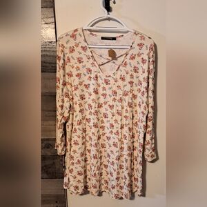 Chris & Carol Floral Cream Top by NWT